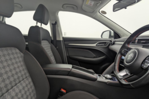 2023 MG MG Zs 51.1kwh Se SUV 5dr Electric Auto (176 Ps) in White — image 3