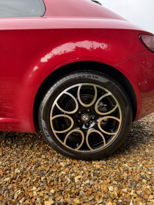 2007 Alfa Romeo Brera 2.4 Alfa Brera 2.4 Jtdm in Red — image 2