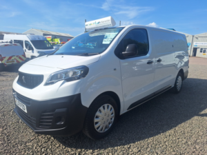 2022 Peugeot Expert 2.0 Bluehdi 1400 Professional Premium Racking Lwb in White — image 3