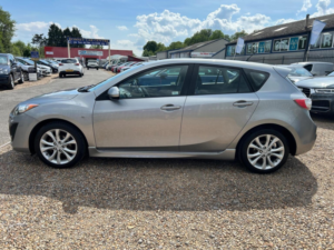 2011 Mazda Mazda3 1.6 Takuya Euro 5 5dr in Silver — image 4