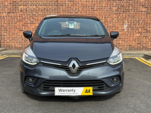 2017 Renault Clio 1.5 Dci Dynamique S Nav Euro 6 (s/s) 5dr in Grey — image 2