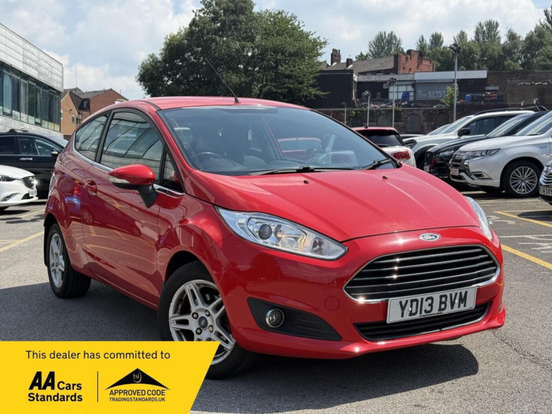 2013 Ford Fiesta 1.25 Zetec Euro 5 3dr in Red — image 1