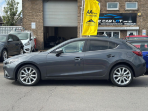 2015 Mazda Mazda3 2.0 Skyactiv-G Sport Nav Euro 5 (s/s) 5dr in Grey — image 5