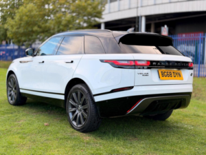 2018 Land Rover Range Rover Velar 2.0 D180 R-Dynamic Hse Auto 4WD Euro 6 (s/s) 5dr in White — image 3