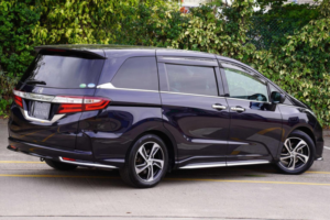 2014 Honda Odyssey 2.4 Absolute 5dr 7 Seats in Blue — image 4