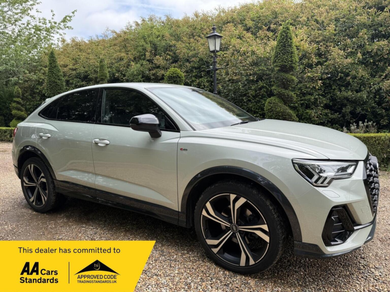2020 Audi Q3 1.5 Tfsi Cod 35 Edition 1 Sportback Euro 6 (s/s) 5dr in Silver — image 1