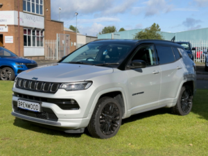 2023 Jeep Compass 1.3 Gse T4 11.4kwh S SUV 5dr Petrol Plug-In Hybrid Auto 4xe Euro 6 (s/s) (240 Ps) in Black — image 4