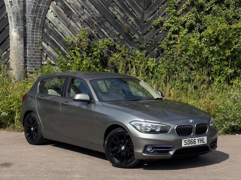 2016 BMW 1 Series 1.5 118i Sport Euro 6 (s/s) 5dr in Silver — image 1