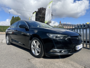 2019 Vauxhall Insignia 1.6 Turbo D Blueinjection Sri Nav in Black — image 5