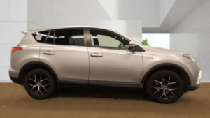 2018 Toyota Rav4 2.5 Vvt-H Design CVT 4WD Euro 6 (s/s) 5dr in Silver — image 5