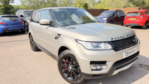 2014 Land Rover Range Rover Sport 3.0 Sd V6 Hse in Gold — image 6