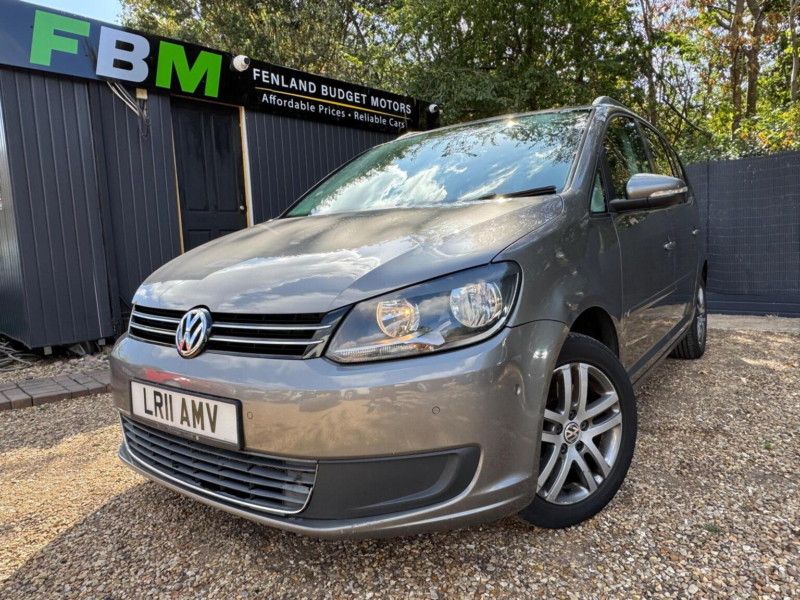 2011 Volkswagen Touran 2.0 Tdi Se Euro 5 5dr in Grey — image 1