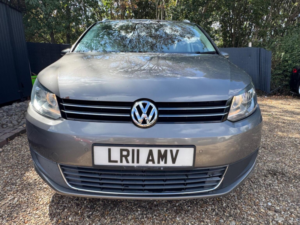 2011 Volkswagen Touran 2.0 Tdi Se Euro 5 5dr in Grey — image 3