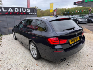2012 BMW 5 Series 2.0 520d M Sport Touring Steptronic Euro 5 (s/s) 5dr in Black — image 4