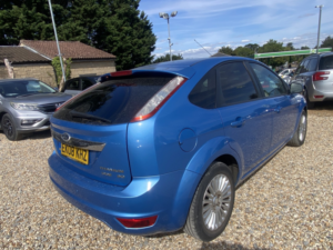 2008 Ford Focus 2.0 Titanium in Blue — image 3