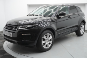 2015 Land Rover Range Rover Evoque 2.0 Td4 Se Tech Auto 4WD Euro 6 (s/s) 5dr in Black — image 2
