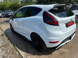 2010 Ford Fiesta 1.6 Td Zetec S 3dr in White — image 3