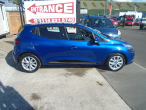 2017 Renault Clio 1.2 16v Dynamique Nav Hatchback 5dr Petrol Manual Euro 6 (75 Ps) in Blue — image 6