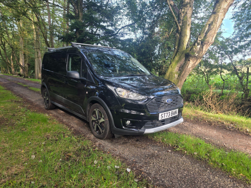 2023 Ford Transit Connect 1.5 250 Ecoblue Active L2 Euro 6 (s/s) 5dr in Black — image 1