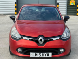 2015 Renault Clio 1.5 Dci Dynamique S Medianav Euro 5 (s/s) 5dr in Red — image 6
