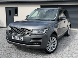 2014 Land Rover Range Rover 4.4 Sd V8 Vogue Se in Grey — image 2