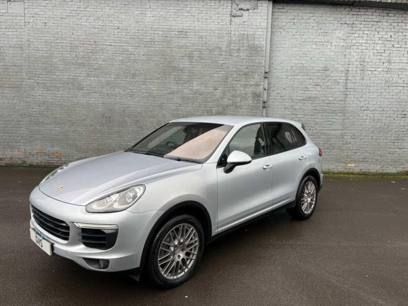 2015 Porsche Cayenne 3.0 Td V6 in Silver — image 1