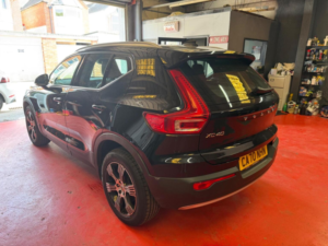 2020 Volvo Xc40 2.0 B4 Mhev Inscription Auto Euro 6 (s/s) 5dr in Black — image 5