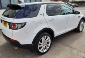 2015 Land Rover Discovery Sport 2.2 Sd4 Se Tech in White — image 6