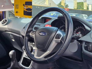 2010 Ford Fiesta 1.6 S1600 Hatchback 3dr Petrol Manual (134 G/km, 118 Bhp) in Blue — image 3