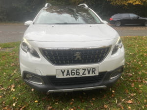 2017 Peugeot 2008 1.2 Puretech Allure in White — image 3
