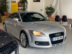 2006 Audi Tt 3.2 Tfsi V6 in Silver — image 2