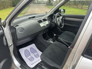 2009 Suzuki Swift 1.3 Sz-L in Silver — image 3