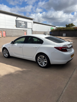 2015 Vauxhall Insignia 1.6 Cdti Ecoflex Sri Hatchback 5dr Diesel Manual Euro 6 (s/s) (136 Ps) in White — image 3