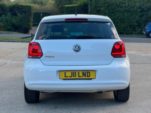 2011 Volkswagen Polo 1.2 Moda Euro 5 5dr in White — image 5