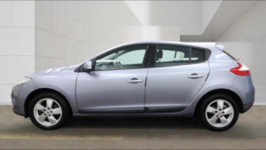 2009 Renault Megane 1.5 Dci Dynamique Euro 4 5dr in Blue — image 6