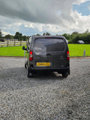 2019 Citroen Berlingo 1.6 Bluehdi 1000 Enterprise M Panel Van 5dr Diesel Manual Swb Euro 6 (s/s) (100 Ps) in Grey — image 4