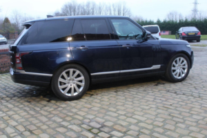 2017 Land Rover Range Rover 3.0 Td V6 Autobiography Auto 4WD Euro 6 (s/s) 5dr in Blue — image 5