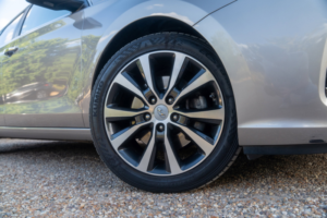 2018 Hyundai I30 1.4 T-Gdi Premium Tourer 5dr Petrol Dct Euro 6 (s/s) (140 Ps) in White — image 2
