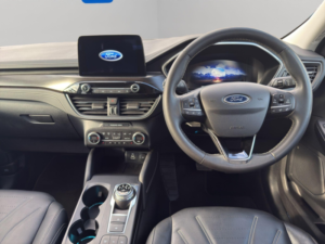 2022 Ford Kuga 2.5 Duratec 14.4kwh Vignale CVT Euro 6 (s/s) 5dr in Red — image 2