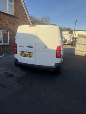 2020 Peugeot Expert 1.5 Bluehdi 1000 Professional in White — image 4