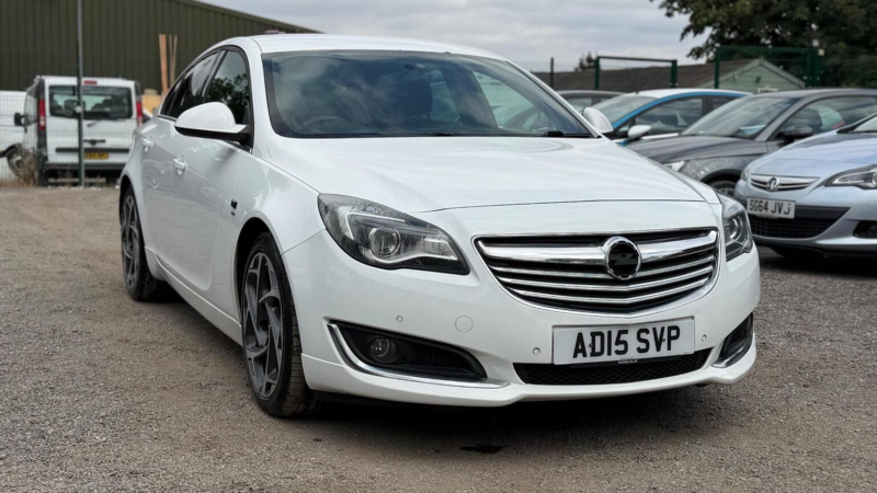 2015 Vauxhall Insignia 2.0 Cdti Ecoflex Sri Vx Line Nav Euro 5 (s/s) 5dr in White — image 1