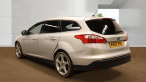 2013 Ford Focus 1.6 Tdci Titanium Navigator Euro 5 (s/s) 5dr in Silver — image 3