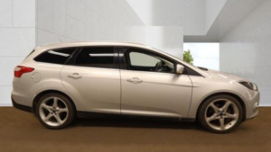 2013 Ford Focus 1.6 Tdci Titanium Navigator Euro 5 (s/s) 5dr in Silver — image 5