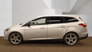 2013 Ford Focus 1.6 Tdci Titanium Navigator Euro 5 (s/s) 5dr in Silver — image 6