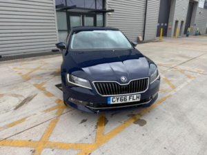 2017 Skoda Superb 2.0 Tdi Se L Executive 4WD Euro 6 (s/s) 5dr in Blue — image 2