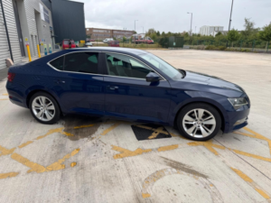 2017 Skoda Superb 2.0 Tdi Se L Executive 4WD Euro 6 (s/s) 5dr in Blue — image 4