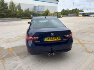 2017 Skoda Superb 2.0 Tdi Se L Executive 4WD Euro 6 (s/s) 5dr in Blue — image 5