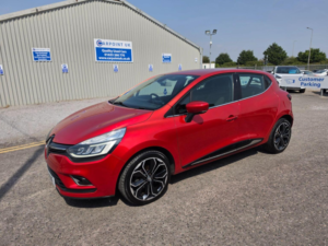 2017 Renault Clio 1.5 Dci Dynamique S Nav Euro 6 (s/s) 5dr in Red — image 3