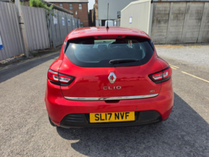 2017 Renault Clio 1.5 Dci Dynamique S Nav Euro 6 (s/s) 5dr in Red — image 5