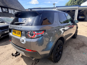 2016 Land Rover Discovery Sport Td4 Hse in Grey — image 6